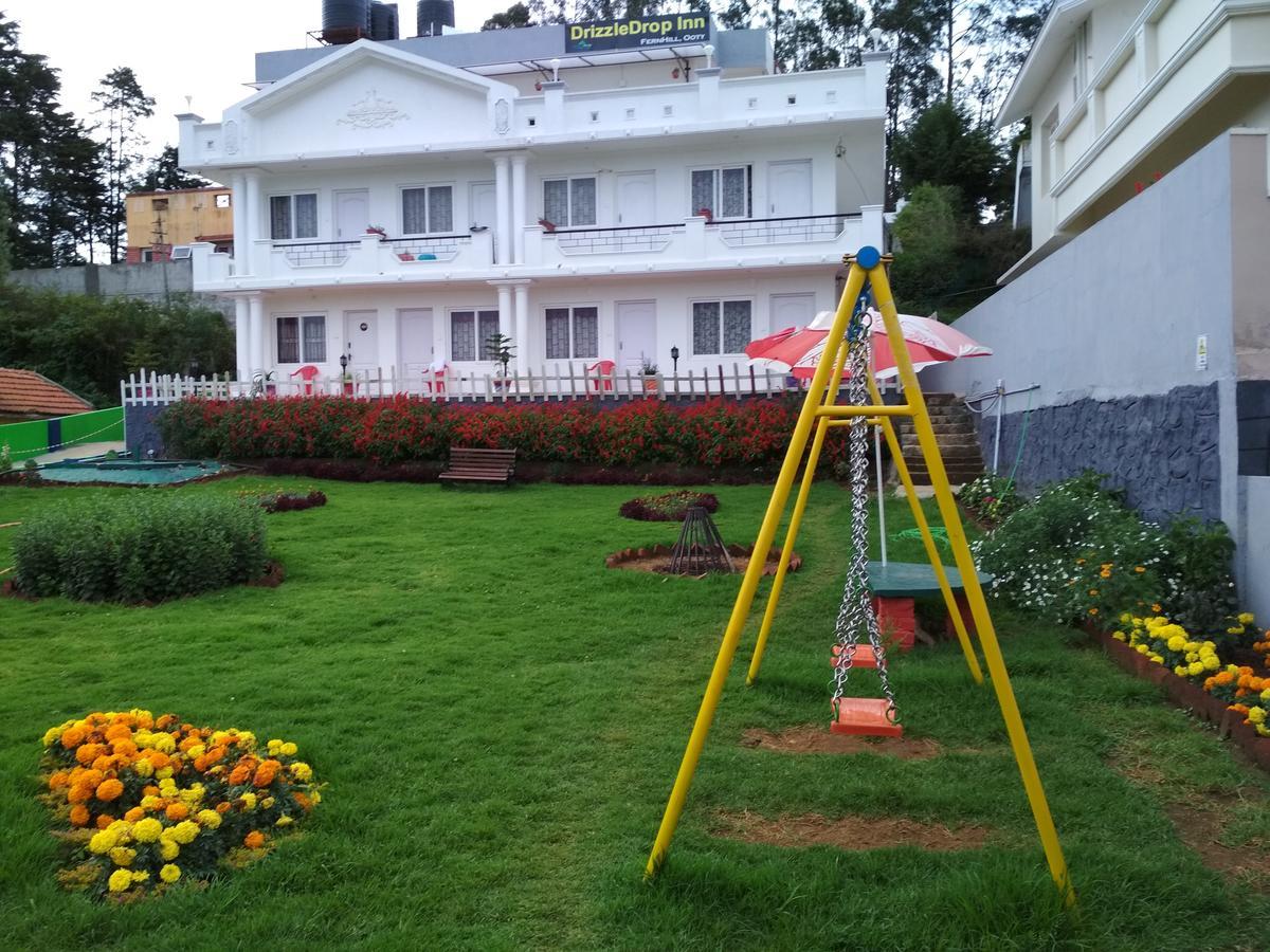 Drizzle Drop Inn Уті Екстер'єр фото