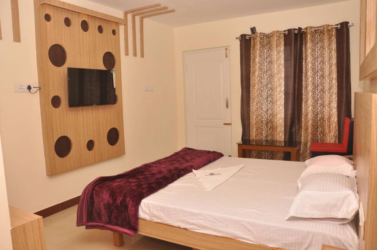 Drizzle Drop Inn Уті Екстер'єр фото